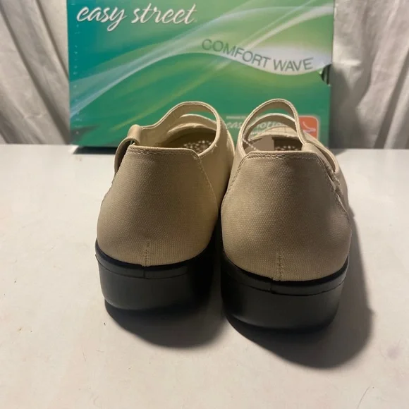 Easy street natural lightweight maryjanes 1/2” wedge heel various sizes NWT - Picture 3 of 6